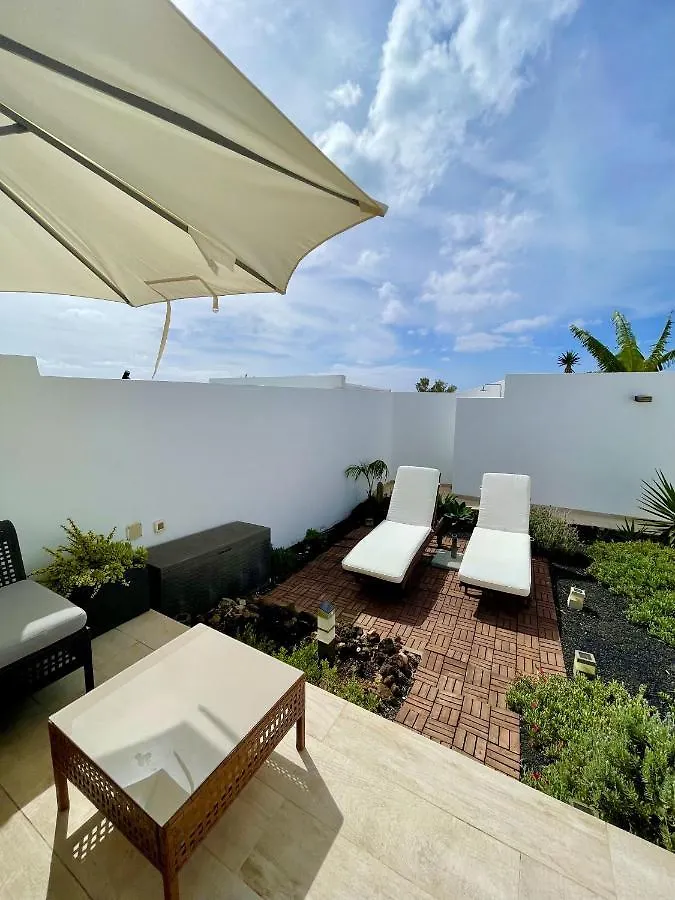 Vila Casahost Townhouse Lise Puerto del Carmen  0*, Puerto del Carmen (Lanzarote)